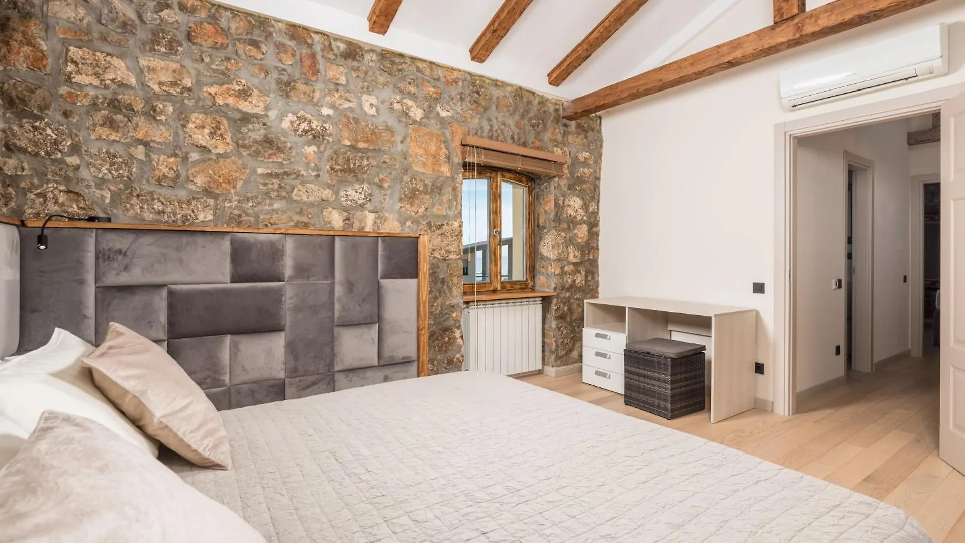 Stone Villa Otranto With Pool, Close To Opatija Icici Croatia