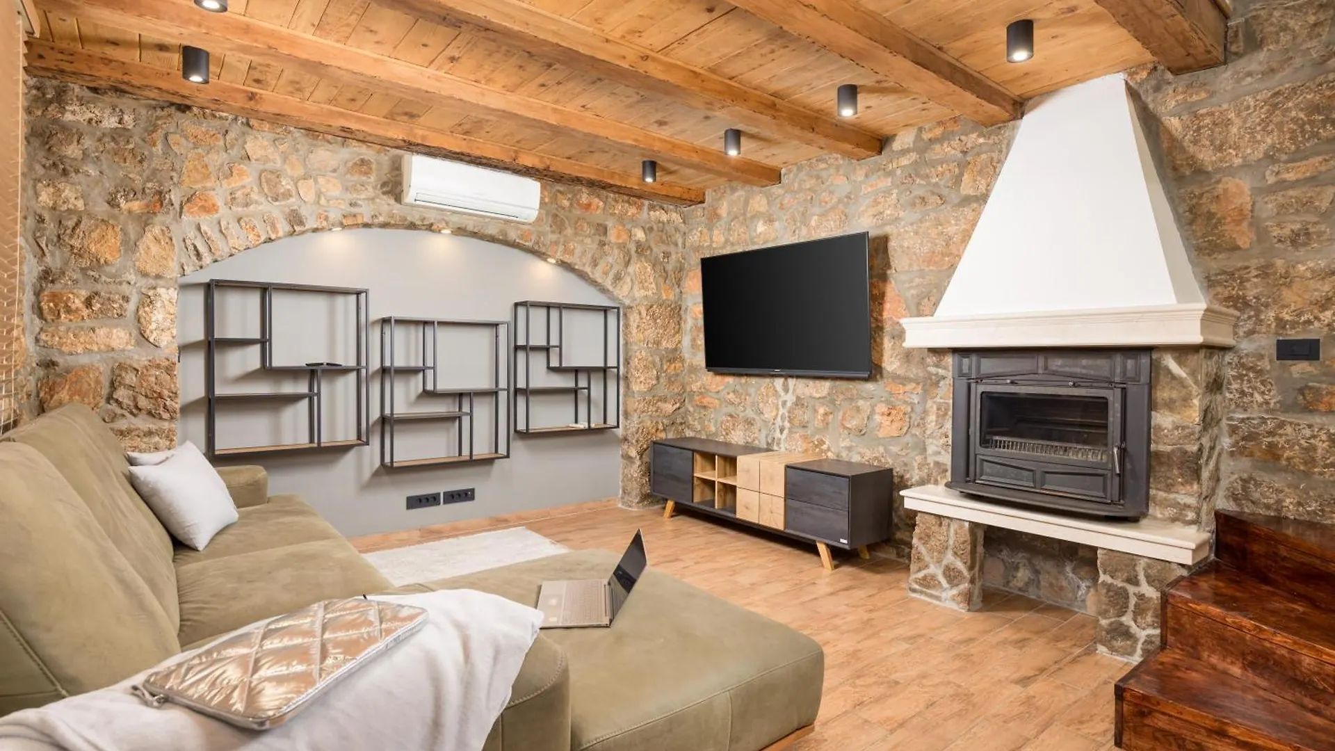 Stone Villa Otranto With Pool, Close To Opatija Icici 0*,  Croatia