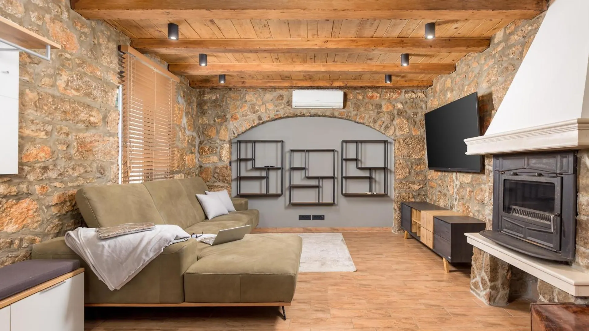 Stone Villa Otranto With Pool, Close To Opatija Icici Croatia